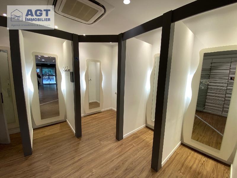 Local commercial - 109 m² - 2 pièces