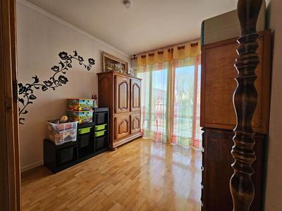 Appartement - 79 m² - 4 pièces