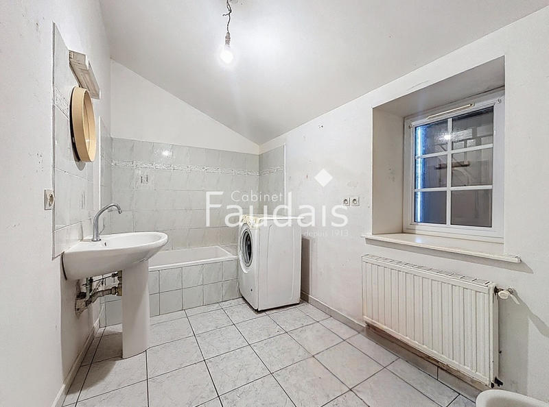 Maison - 184 m² - 7 pièces