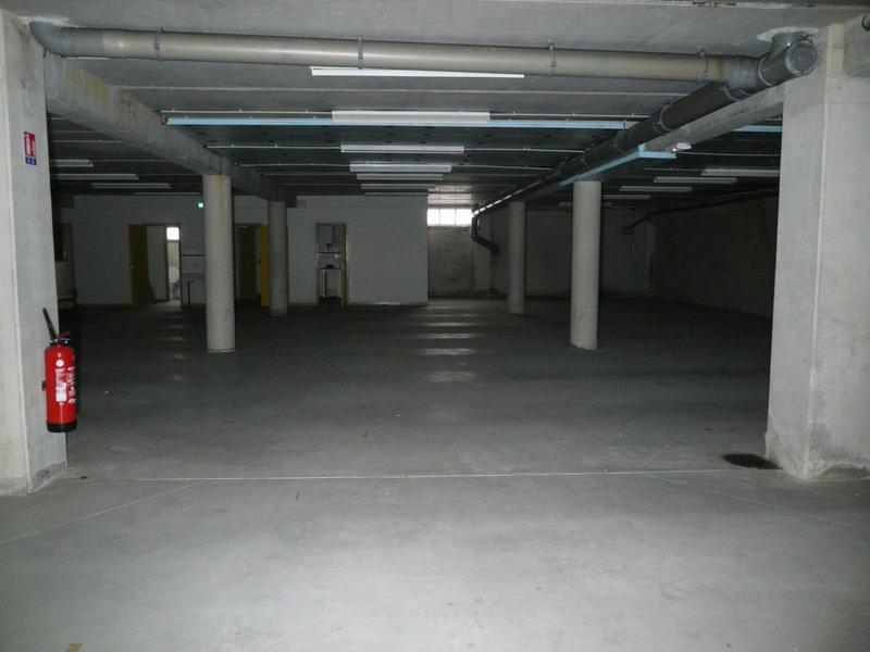 Local commercial - 1 440 m² - 9 pièces