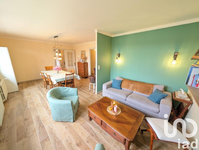 Maison - 99 m² - 5 pièces