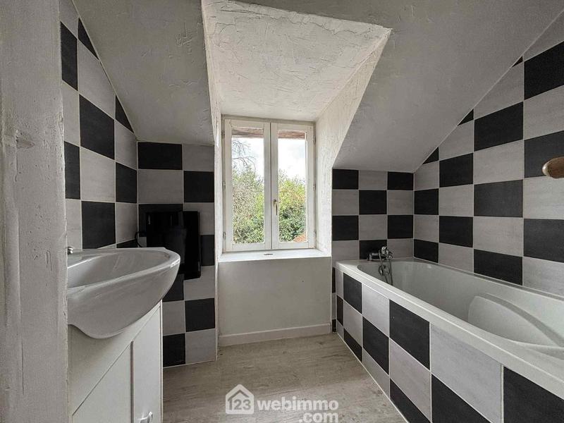 Maison - 94 m² - 4 pièces