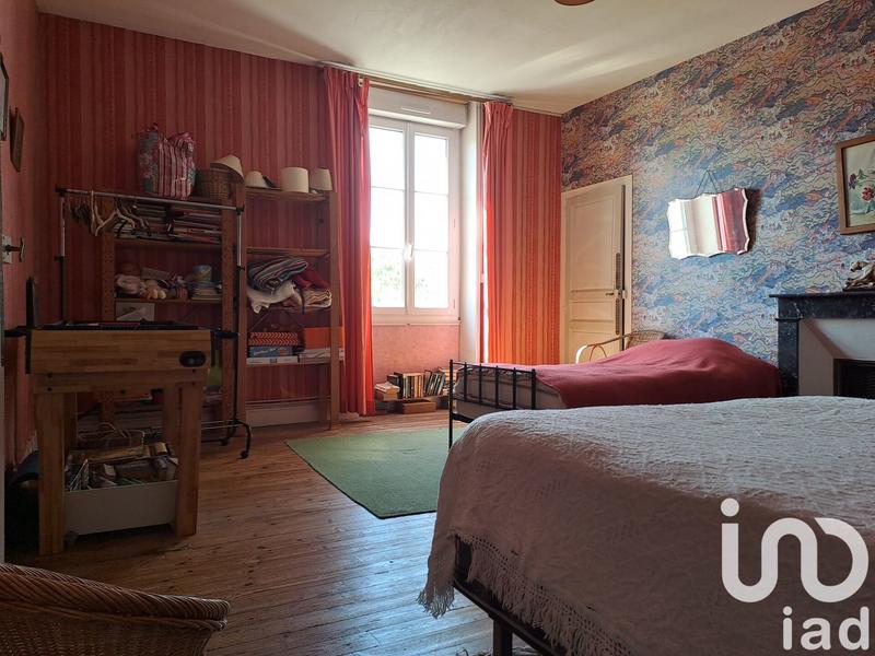 Maison - 280 m² - 12 pièces