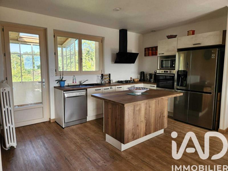 Maison - 147 m² - 6 pièces