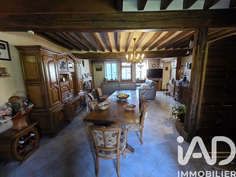 Maison - 180 m² - 7 pièces