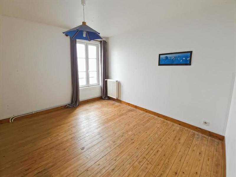Maison - 202 m² - 7 pièces