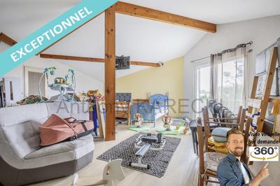 Maison - 210 m² - 6 pièces