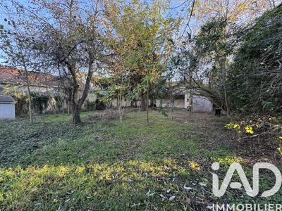 Maison - 300 m² - 7 pièces