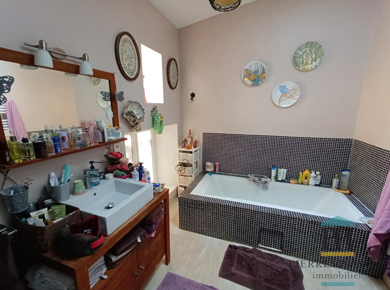 Maison ancienne - 240 m² - 7 pièces