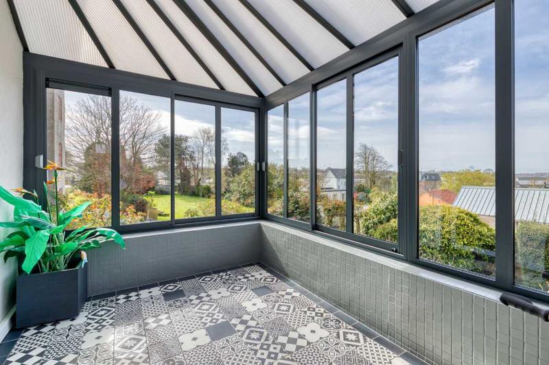 Maison - 223 m² - 10 pièces