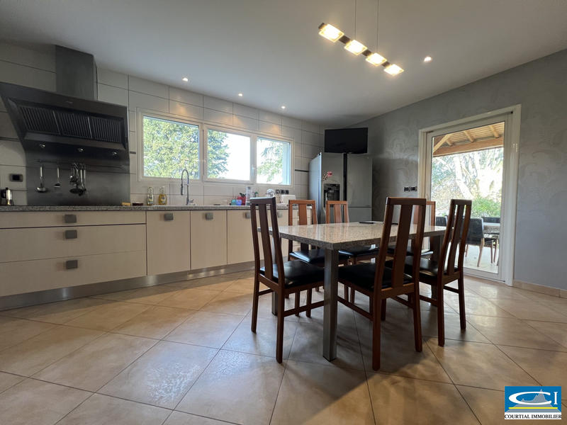 Villa - 189 m² - 7 pièces