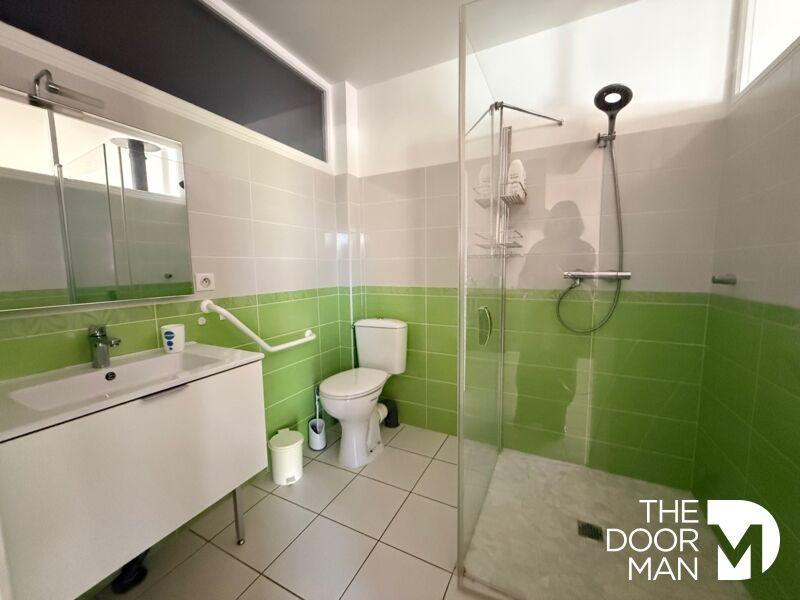 Maison - 249 m² - 7 pièces