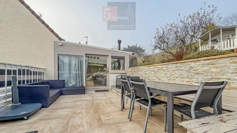 Maison - 137 m² - 6 pièces