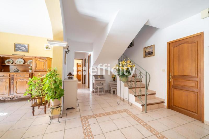 Villa - 140 m² - 5 pièces