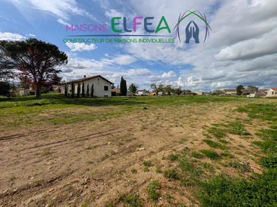 Maison - 99 m² - 5 pièces