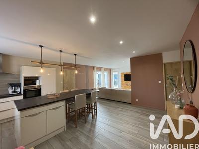 Maison - 93 m² - 4 pièces