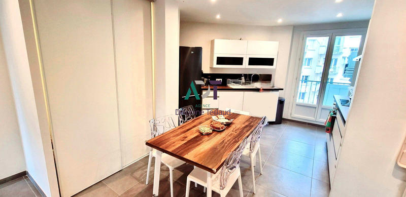 Appartement - 77 m² - 3 pièces