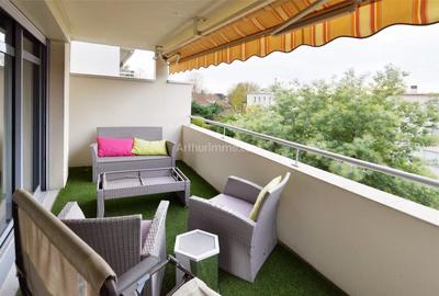 Appartement - 94 m² - 4 pièces