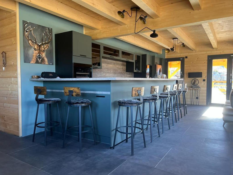 Demeure - 218 m² - 9 pièces