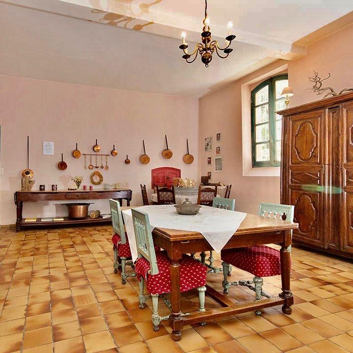 Château - 546 m² - 8 pièces