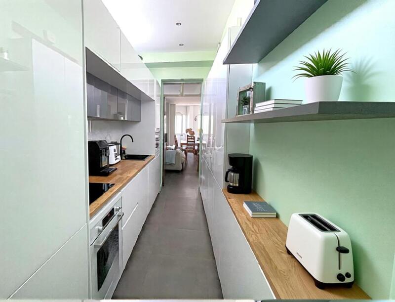 Appartement - 85 m² - 5 pièces