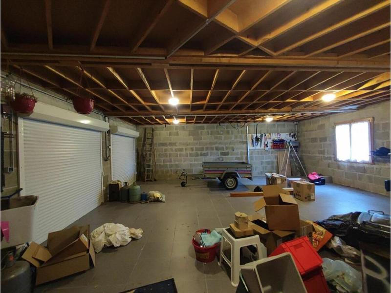 Pavillon - 186 m² - 8 pièces