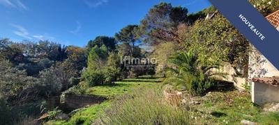 Propriété - 220 m² - 7 pièces