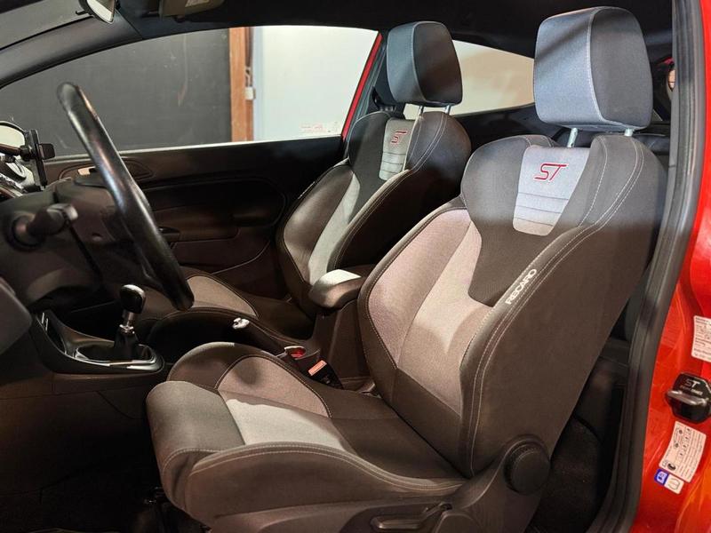 Ford Fiesta VI Phase 2 St 1.6t EcoBoost 182ch Sièges Recaro, Ordinateur de bord, Climatisation