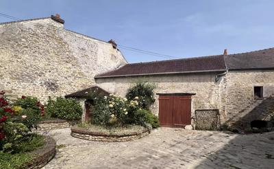 Maison - 148 m² - 9 pièces