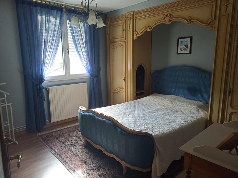 Maison traditionnelle - 178 m² - 9 pièces