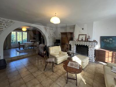 Maison - 197 m² - 5 pièces