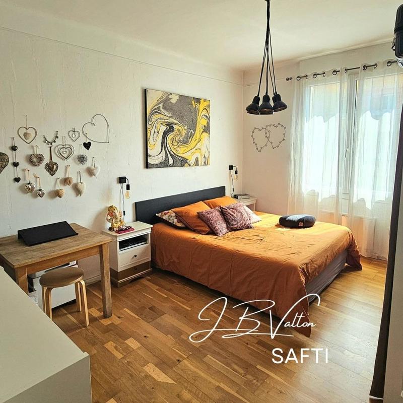 Appartement - 84 m² - 4 pièces