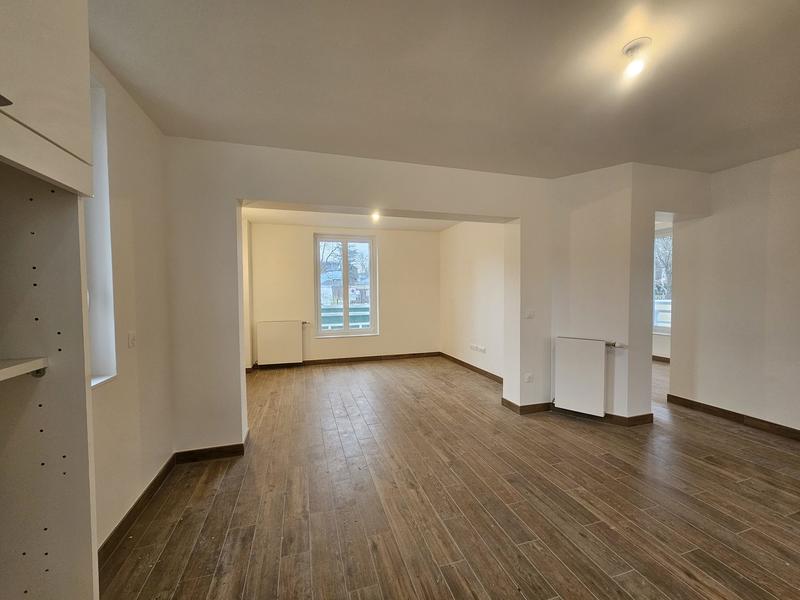 Maison - 147 m² - 8 pièces