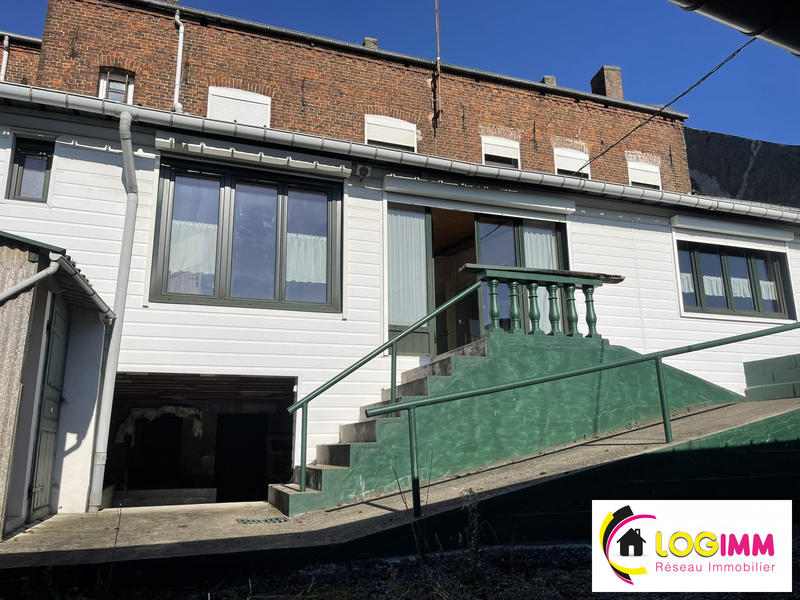 Maison - 330 m² - 9 pièces