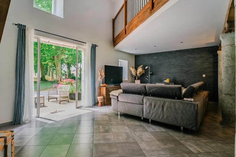 Maison - 180 m² - 6 pièces