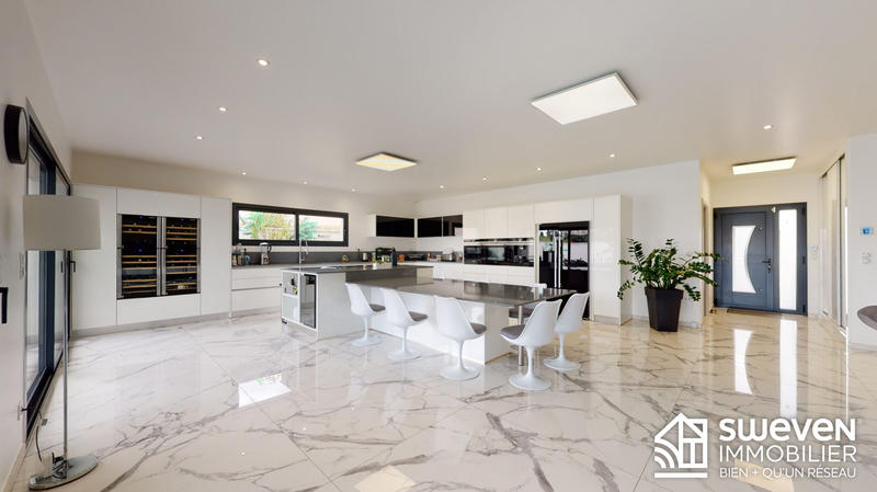 Villa - 250 m² - 7 pièces