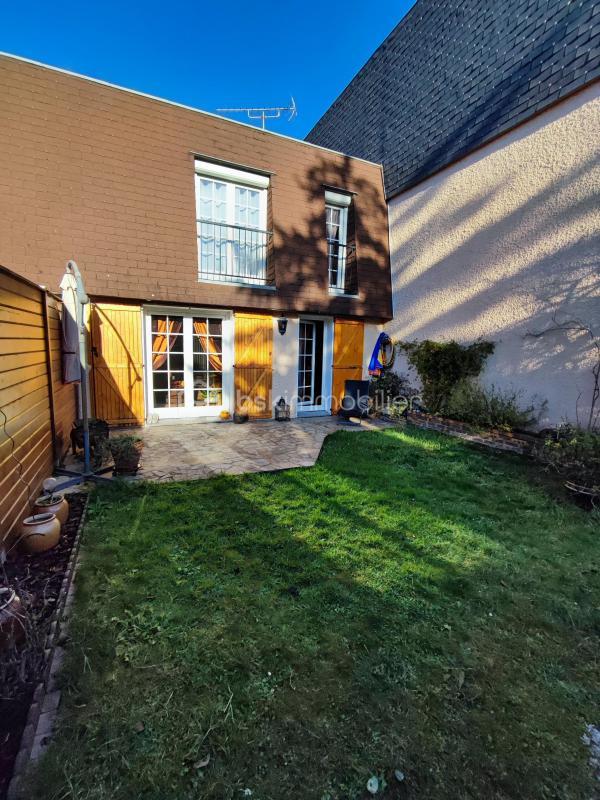 Maison - 96 m² - 6 pièces