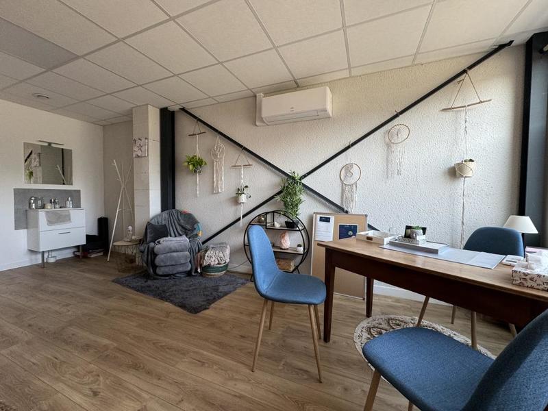 Bureau - 247 m² - 5 pièces