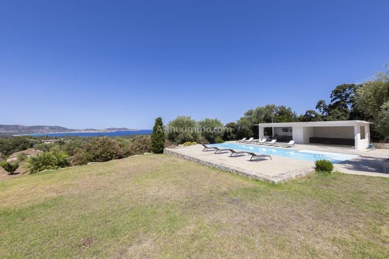 Maison - 378 m² - 7 pièces