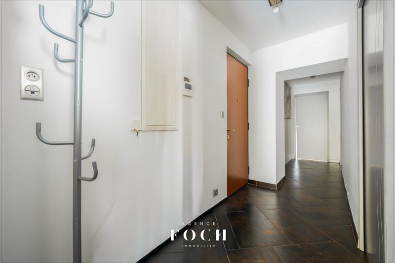 Appartement - 82 m² - 4 pièces