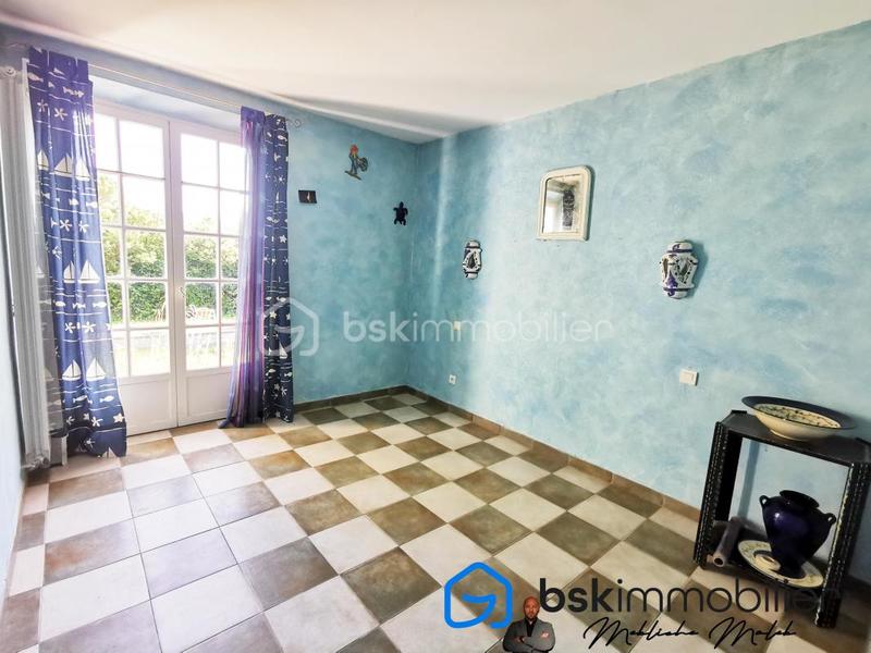 Maison - 208 m² - 7 pièces