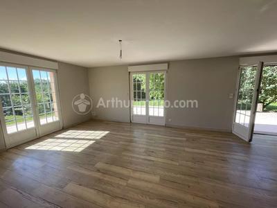 Maison - 250 m² - 10 pièces