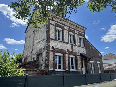 Maison - 98 m² - 4 pièces