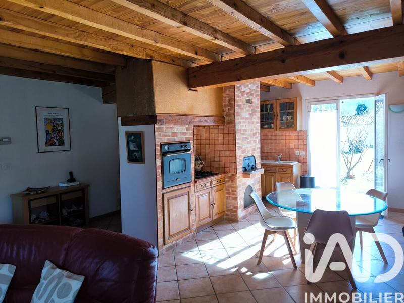 Maison - 207 m² - 9 pièces
