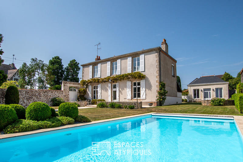 Maison - 340 m² - 10 pièces