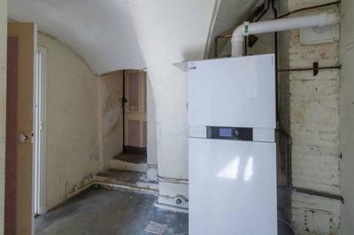 Maison - 272 m² - 10 pièces