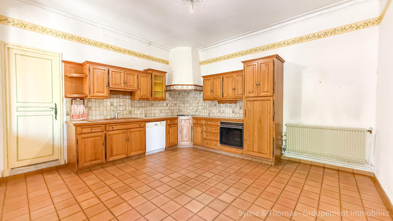 Maison - 200 m² - 6 pièces