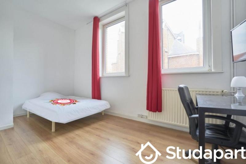 Chambre - 13 m² - 1 pièce