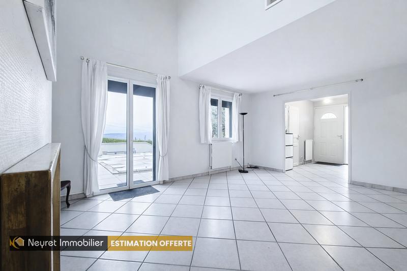 Maison - 137 m² - 7 pièces