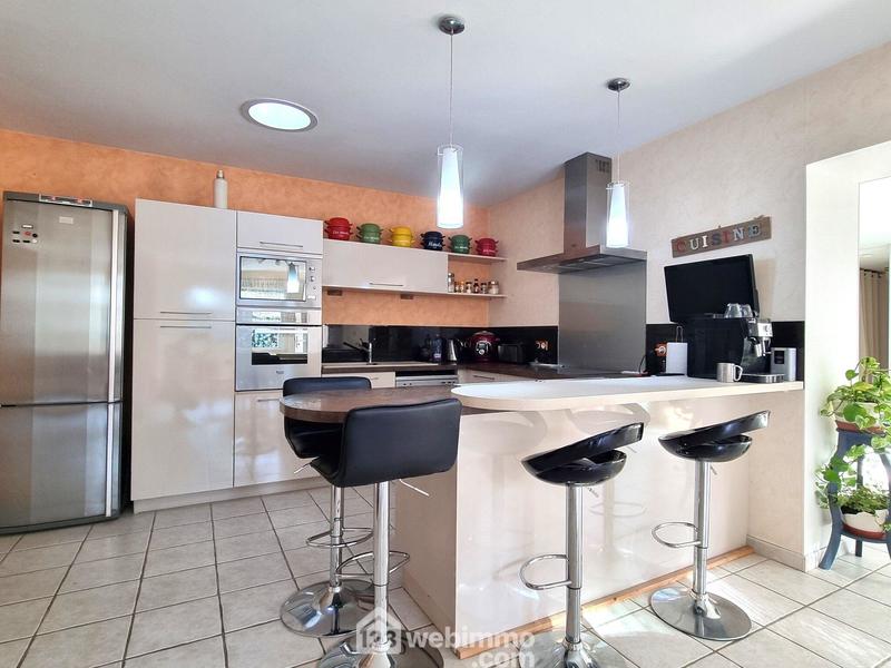 Maison - 99 m² - 4 pièces